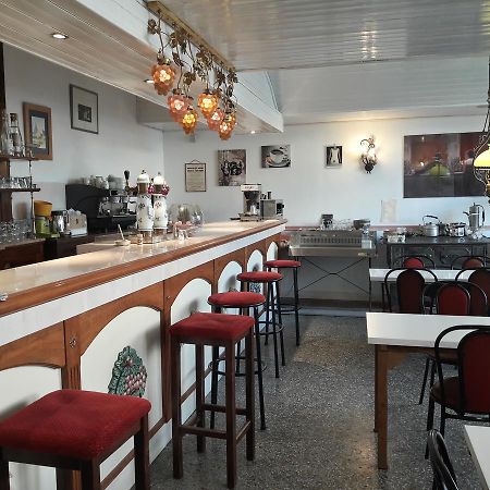 Val Des Bois Bed & Breakfast Warmeriville Dış mekan fotoğraf
