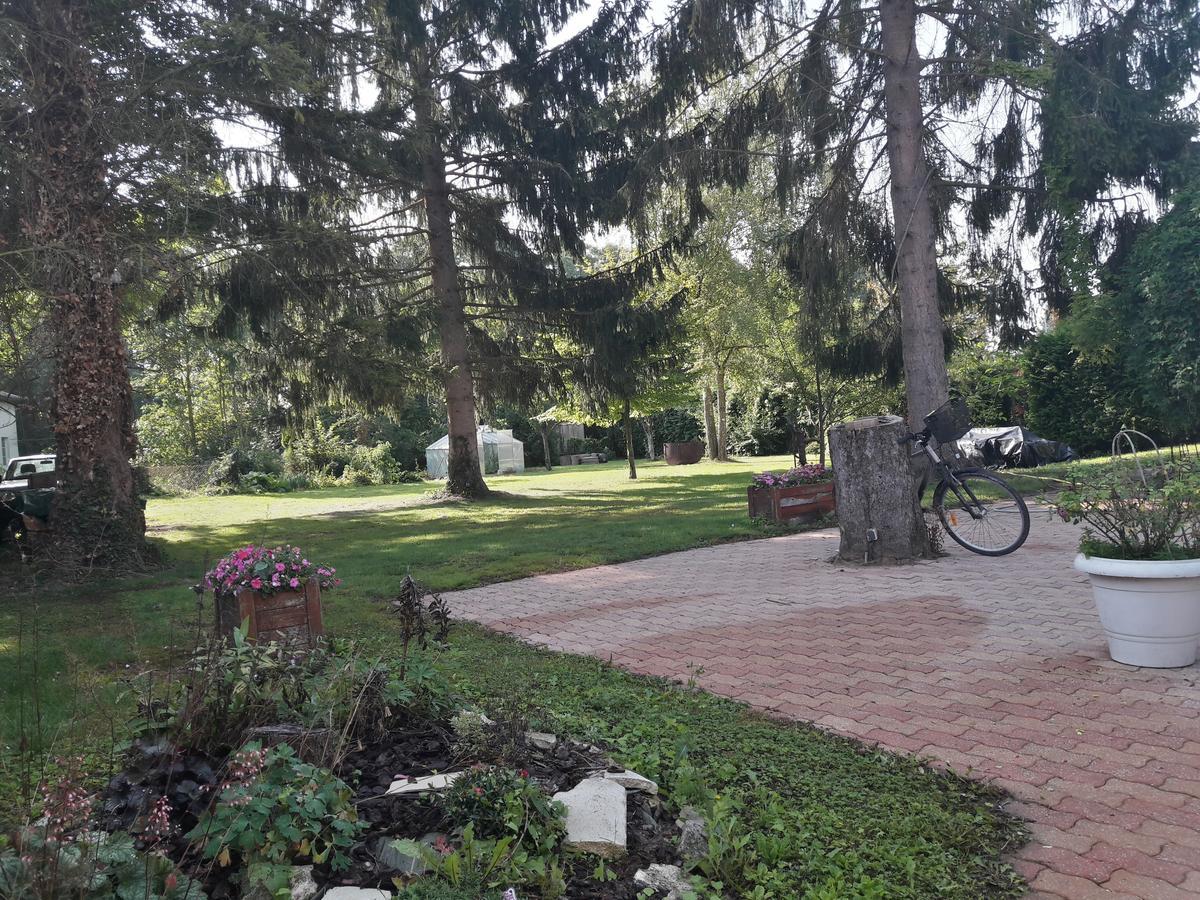 Val Des Bois Bed & Breakfast Warmeriville Dış mekan fotoğraf